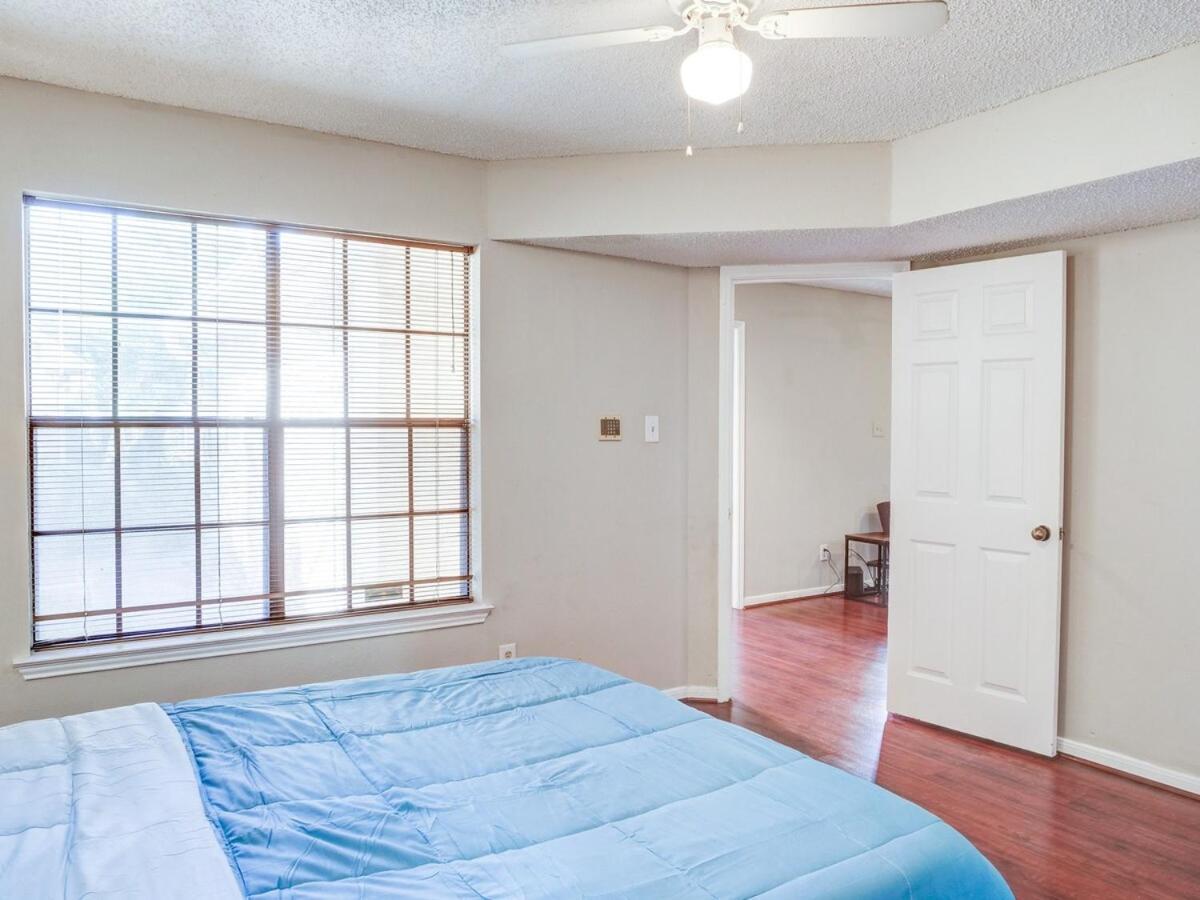 Lovely 2 Bedroom, 1 Bath Condo With Pools And Gym. Houston Esterno foto