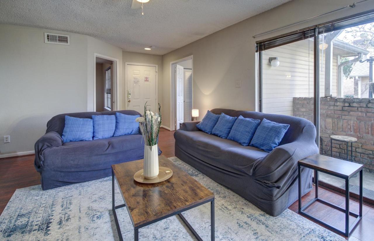 Lovely 2 Bedroom, 1 Bath Condo With Pools And Gym. Houston Esterno foto